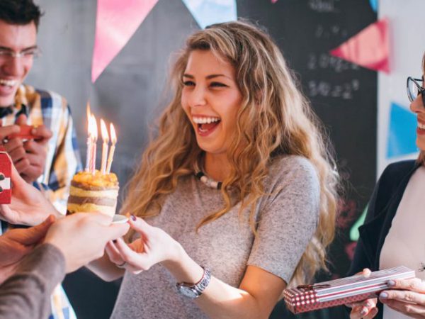 15 ideas de regalo de cumpleaños para una mujer